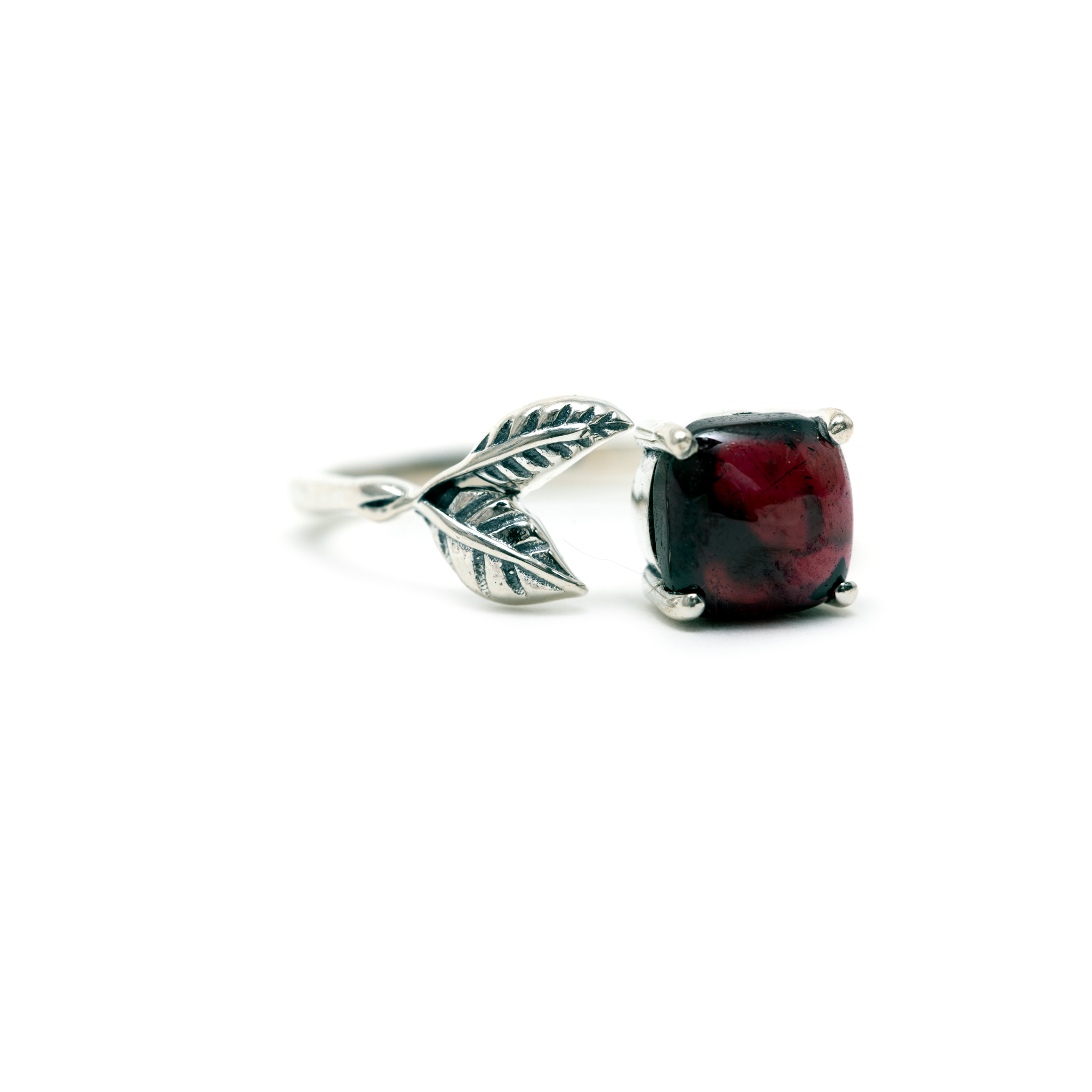 Leaf Ring - Garnet
