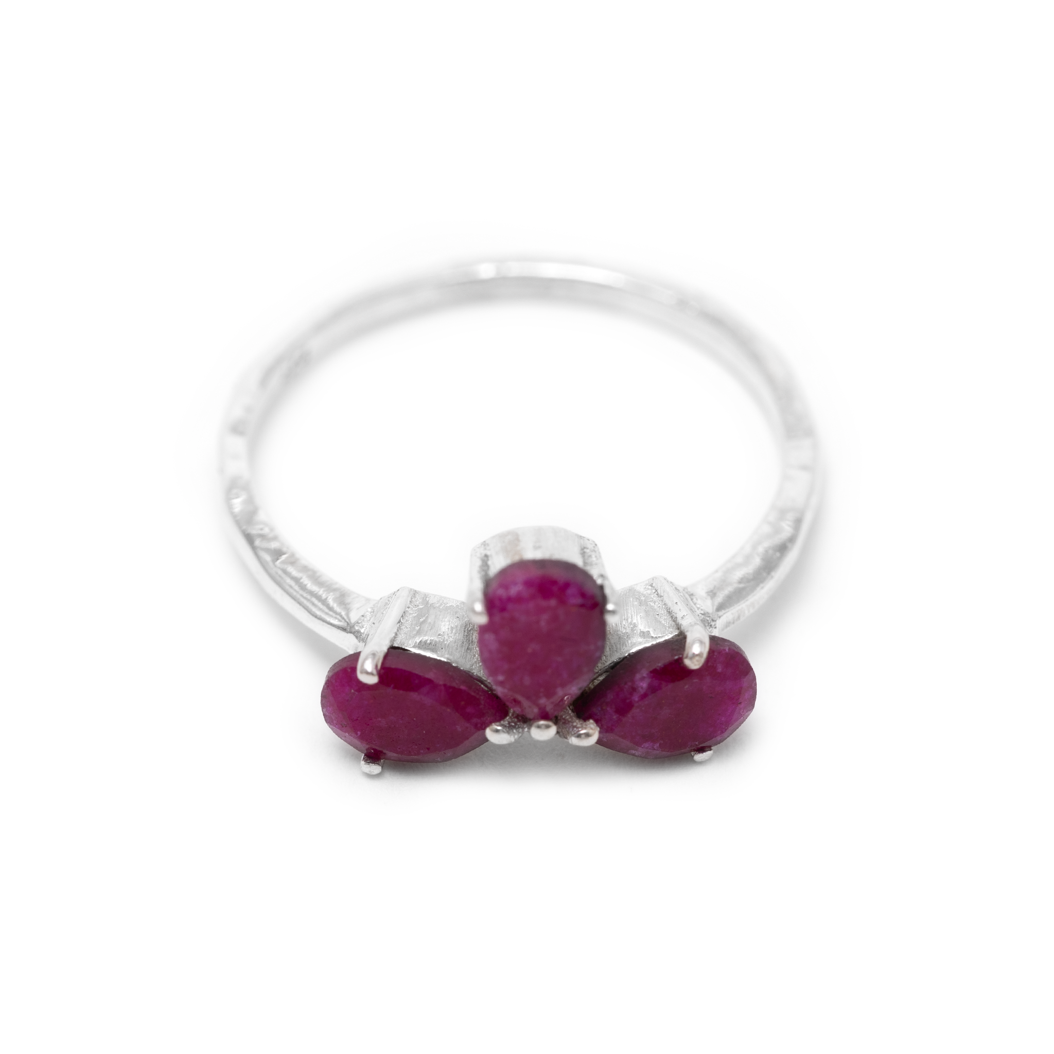 Three Leaves Pattern - Ruby