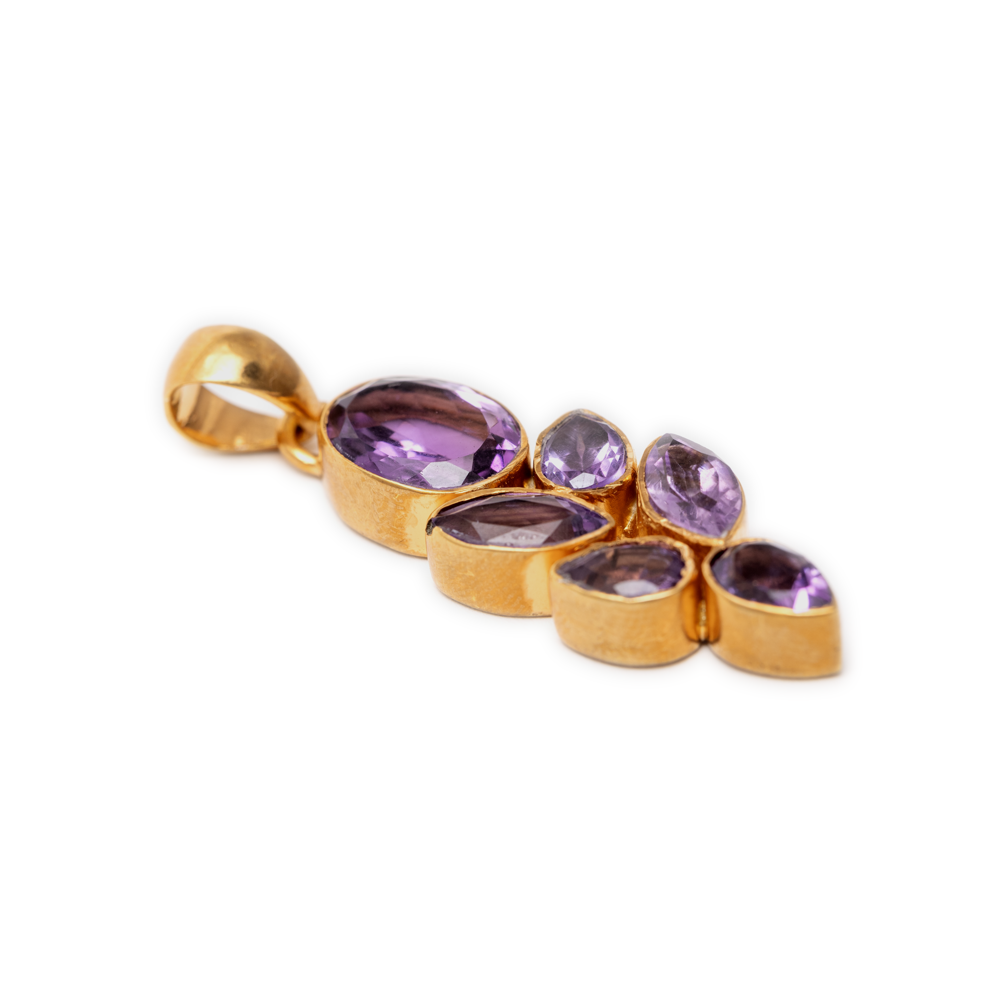 Amethyst Allure Pendant - One stones and leaf pattern