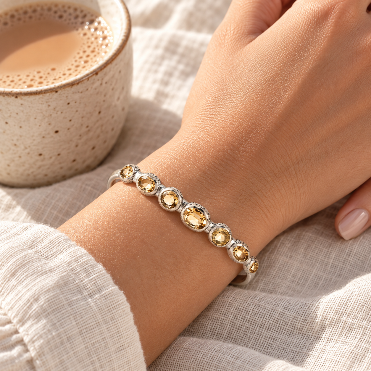 Bliss Bangle – close-up lifestyle