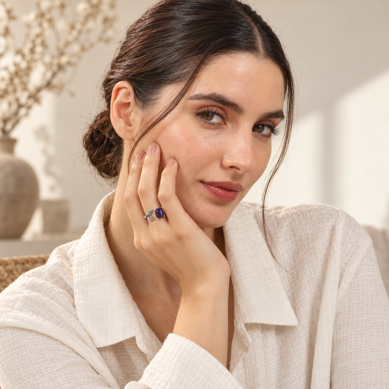 Sacred Leaf Ring – model lifestyle